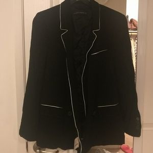 Black dotted blazer with white piping